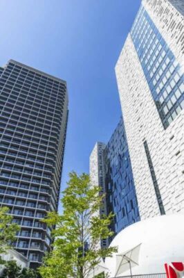 東新宿駅ビルのイーストサイドスクエアの画像です。